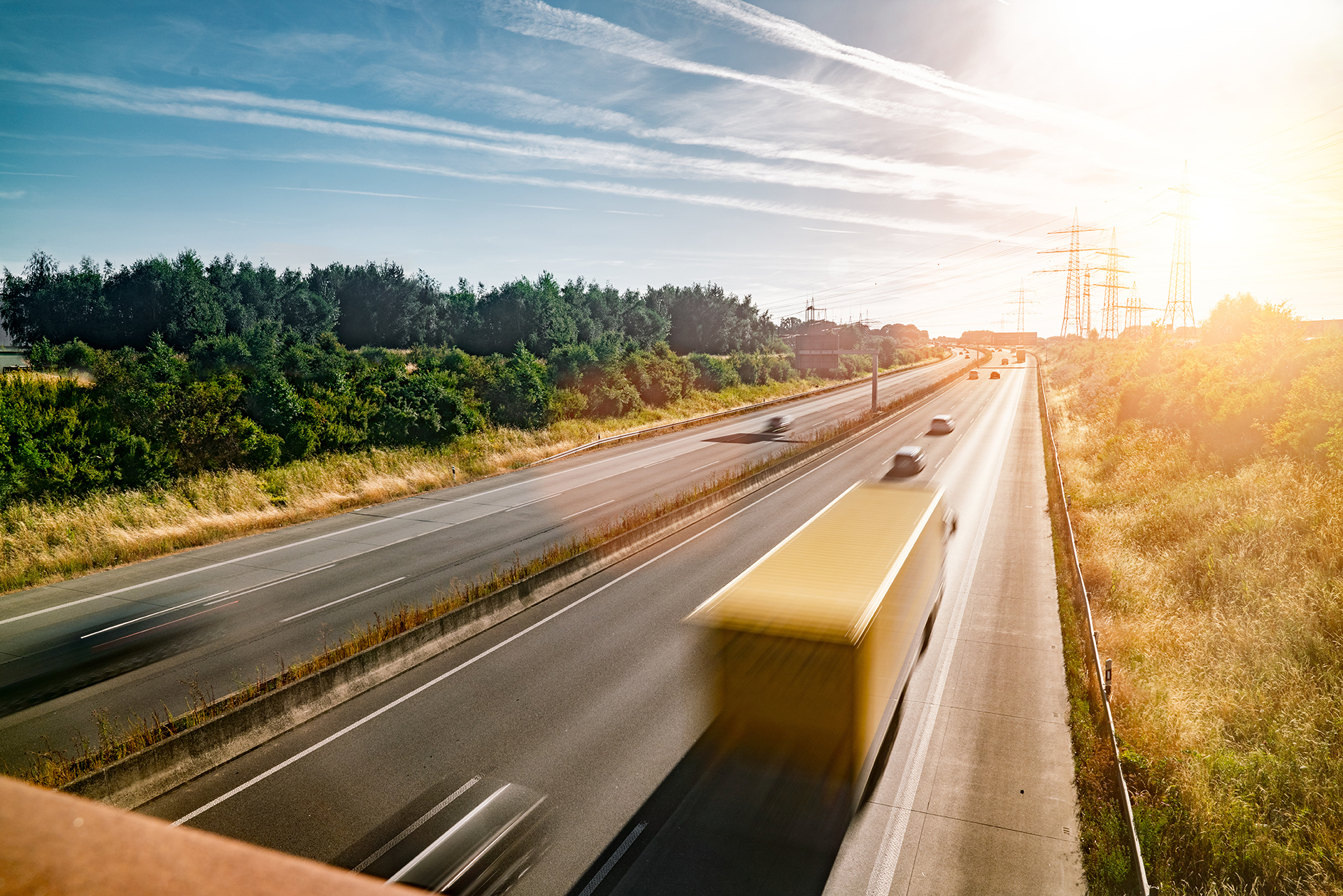 camions roulant sur l'autoroute